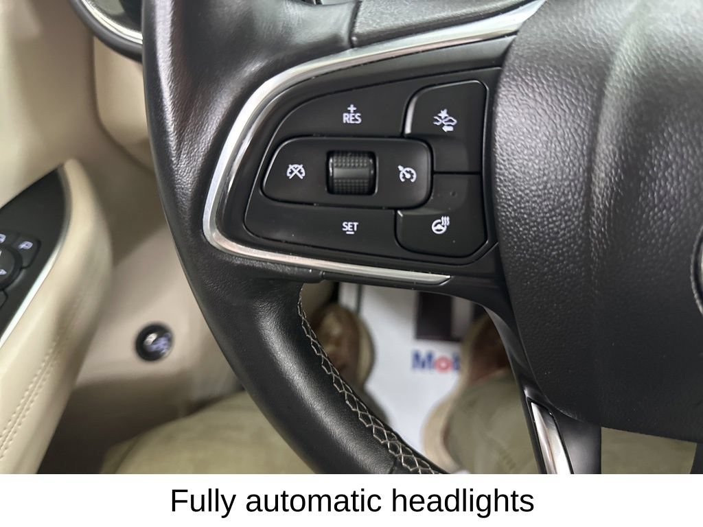 Used 2023 Buick Envision Preferred AWD/4WD image 38