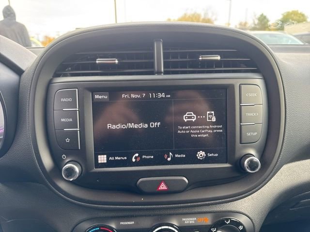 Used 2025 Kia Soul LX w/ LX Technology Package image 16