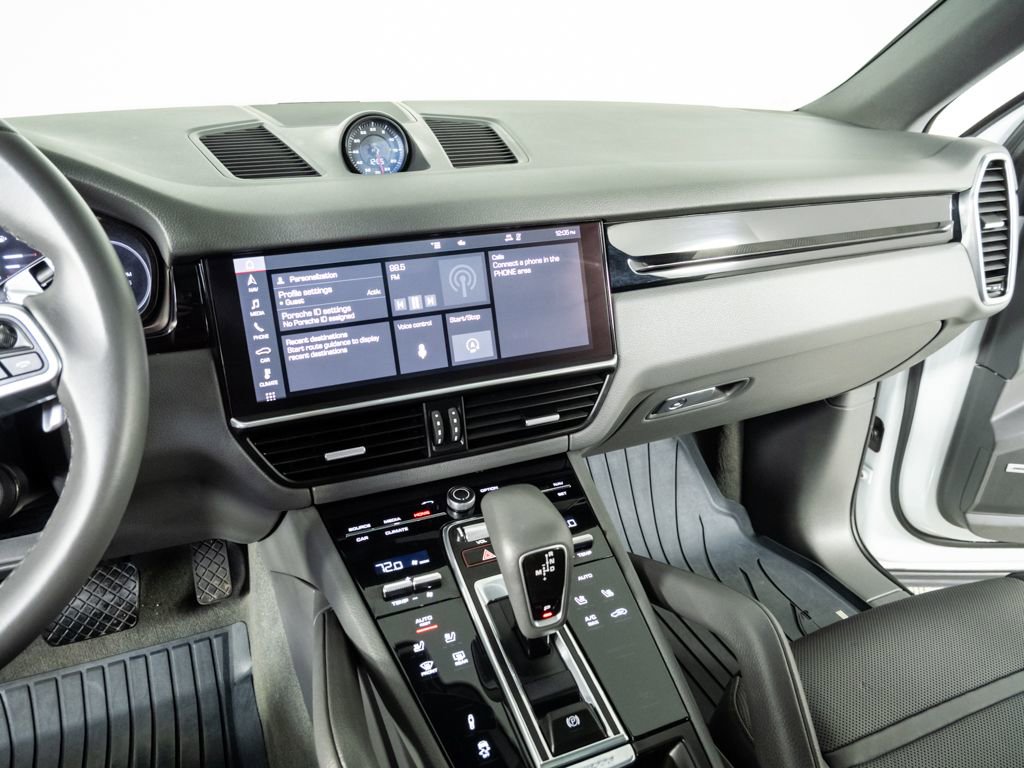 Used 2021 Porsche Cayenne Coupe image 13