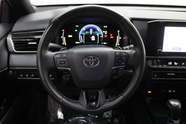 Used 2025 Toyota Camry SE w/ Convenience Package image 23