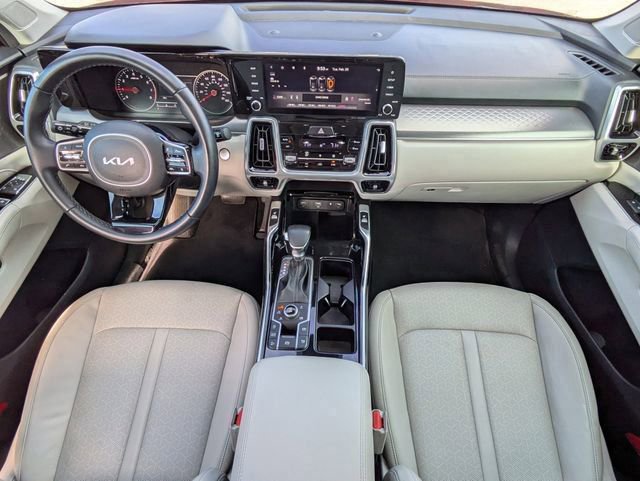 Used 2022 Kia Sorento SX AWD/4WD image 16