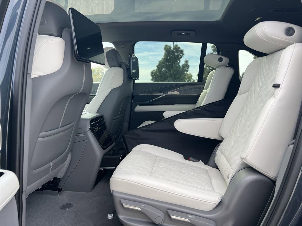 New 2026 Cadillac Escalade IQ Luxury 1 image 27