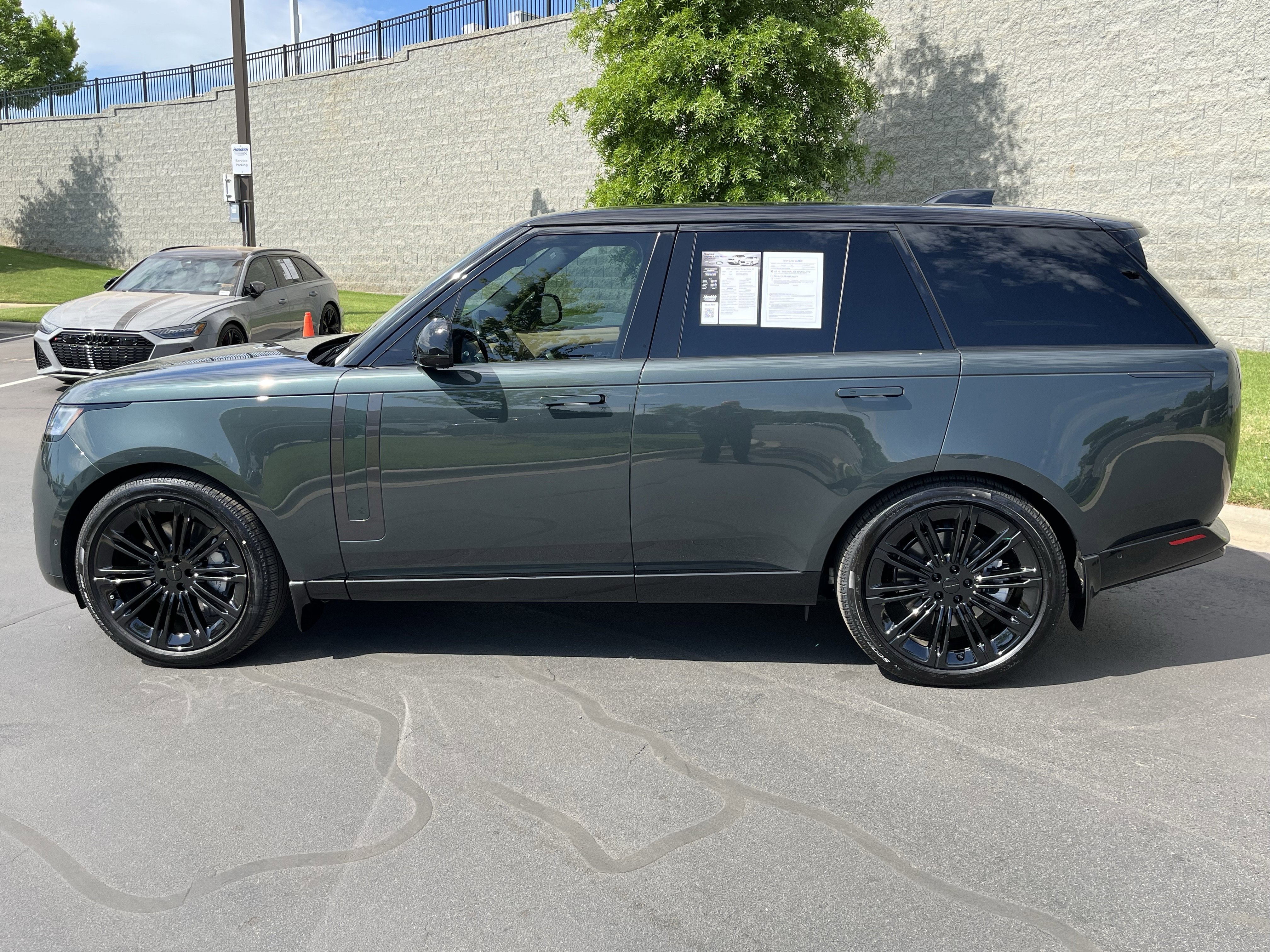 Certified 2026 Land Rover Range Rover SE image 4