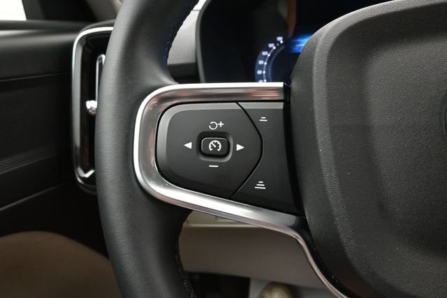Used 2025 Volvo XC40 B5 Plus AWD/4WD image 26