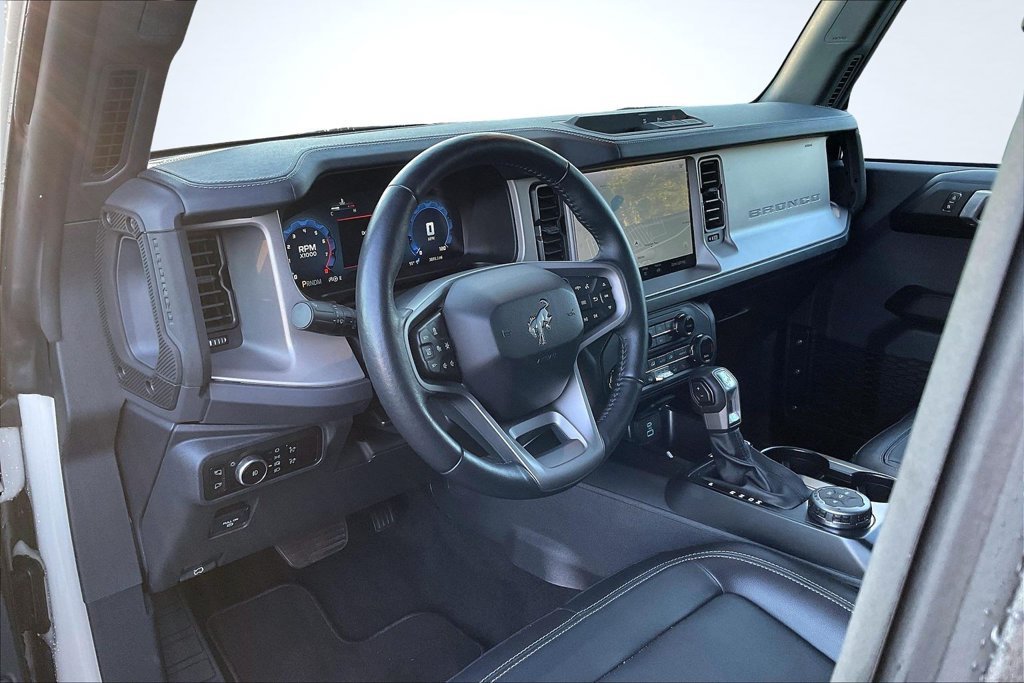 Used 2025 Ford Bronco Outer Banks AWD/4WD image 18