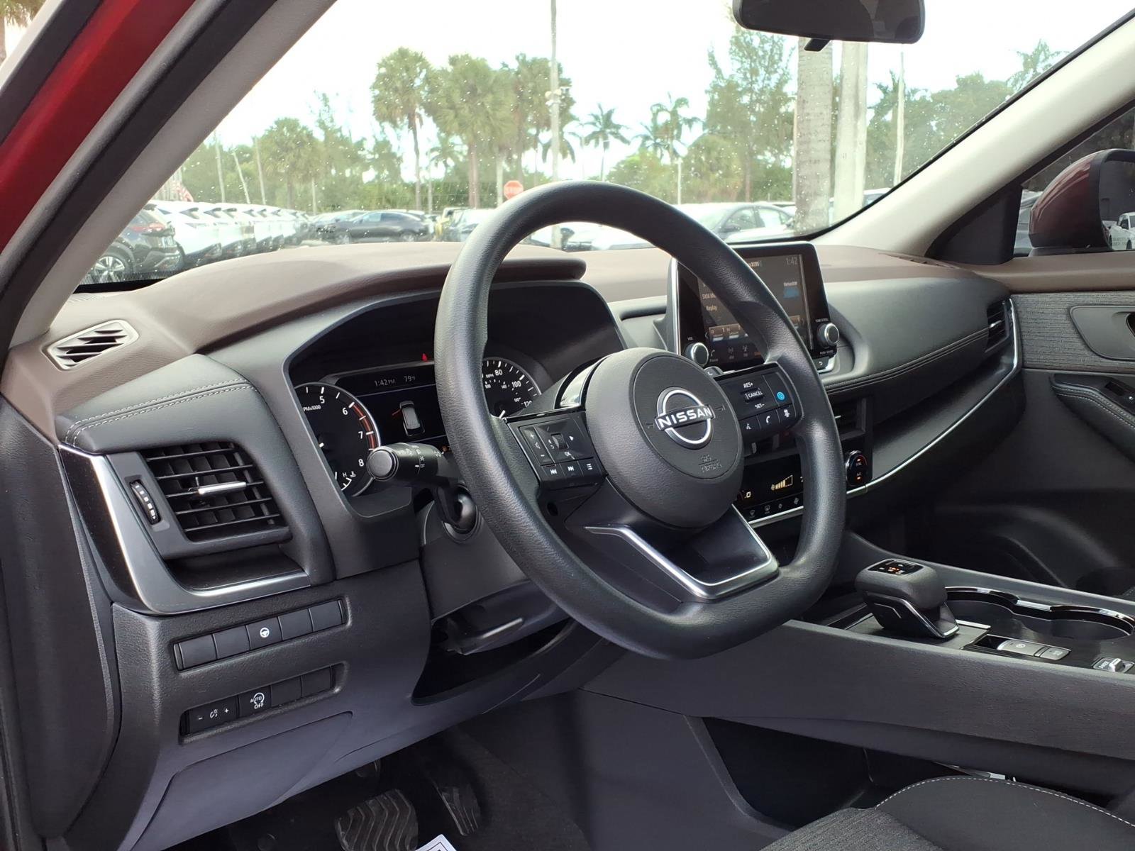 Certified 2023 Nissan Rogue SV image 14