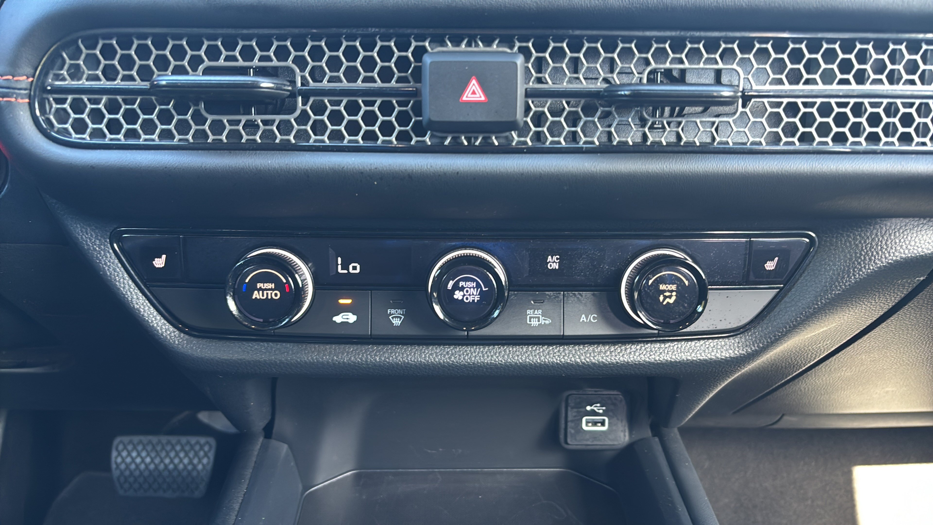 Used 2025 Honda HR-V Sport image 29