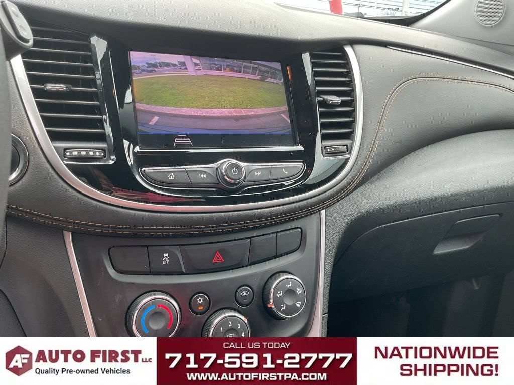 Used 2022 Chevrolet Trax LT w/ LT Convenience Package AWD/4WD image 27