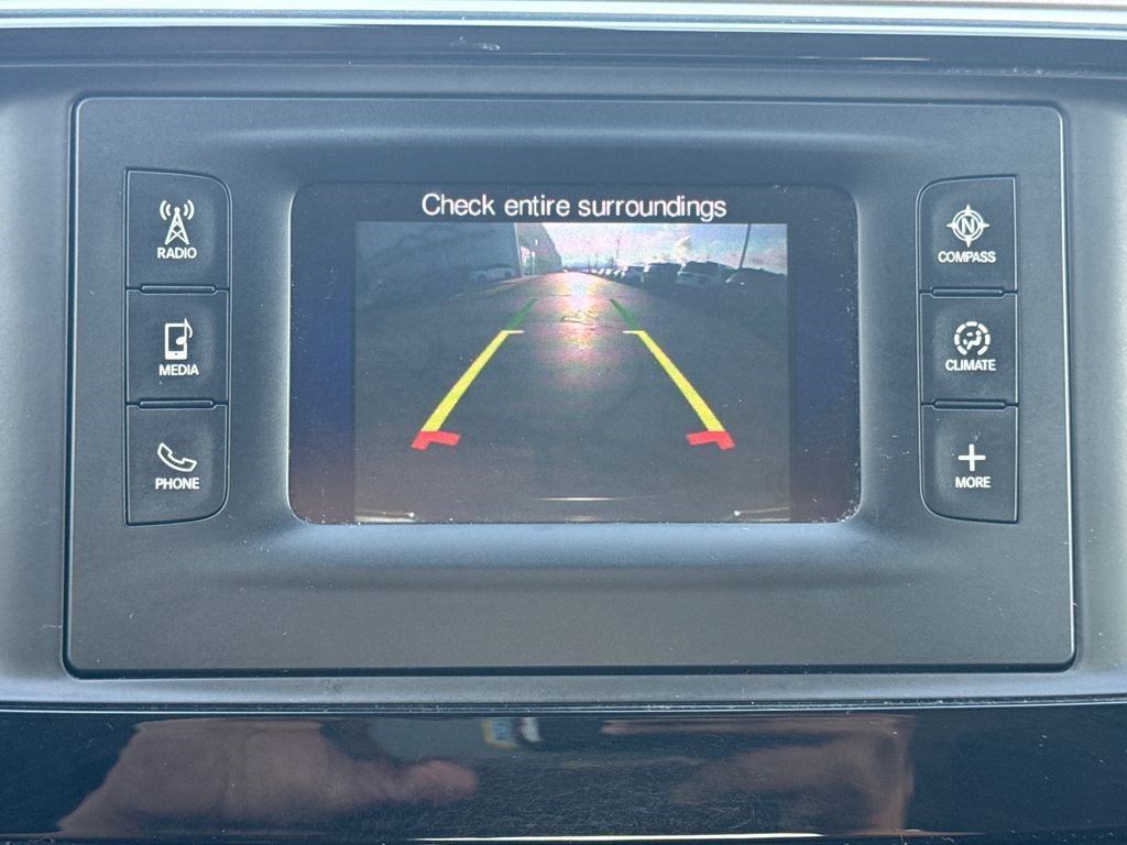 Used 2017 Chrysler Pacifica LX image 31