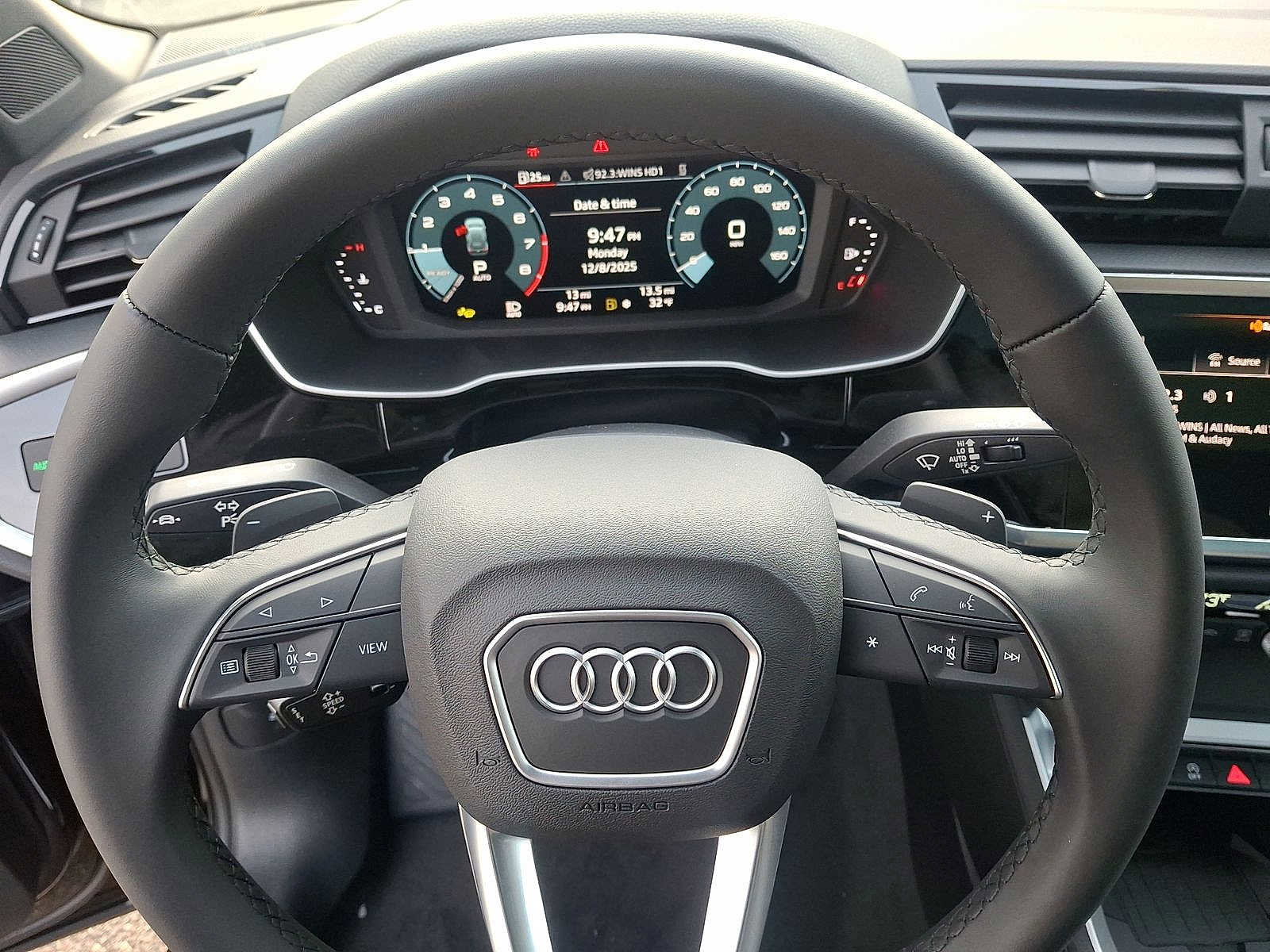New 2025 Audi Q3 2.0T Premium image 16