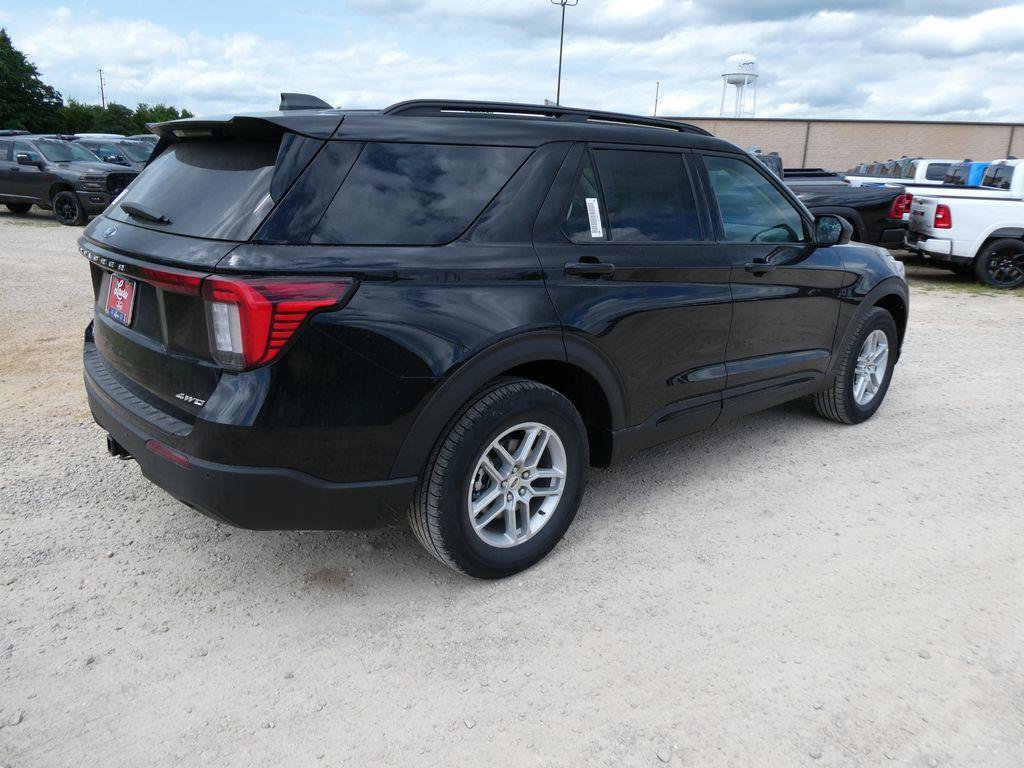 New 2026 Ford Explorer Active AWD/4WD image 5