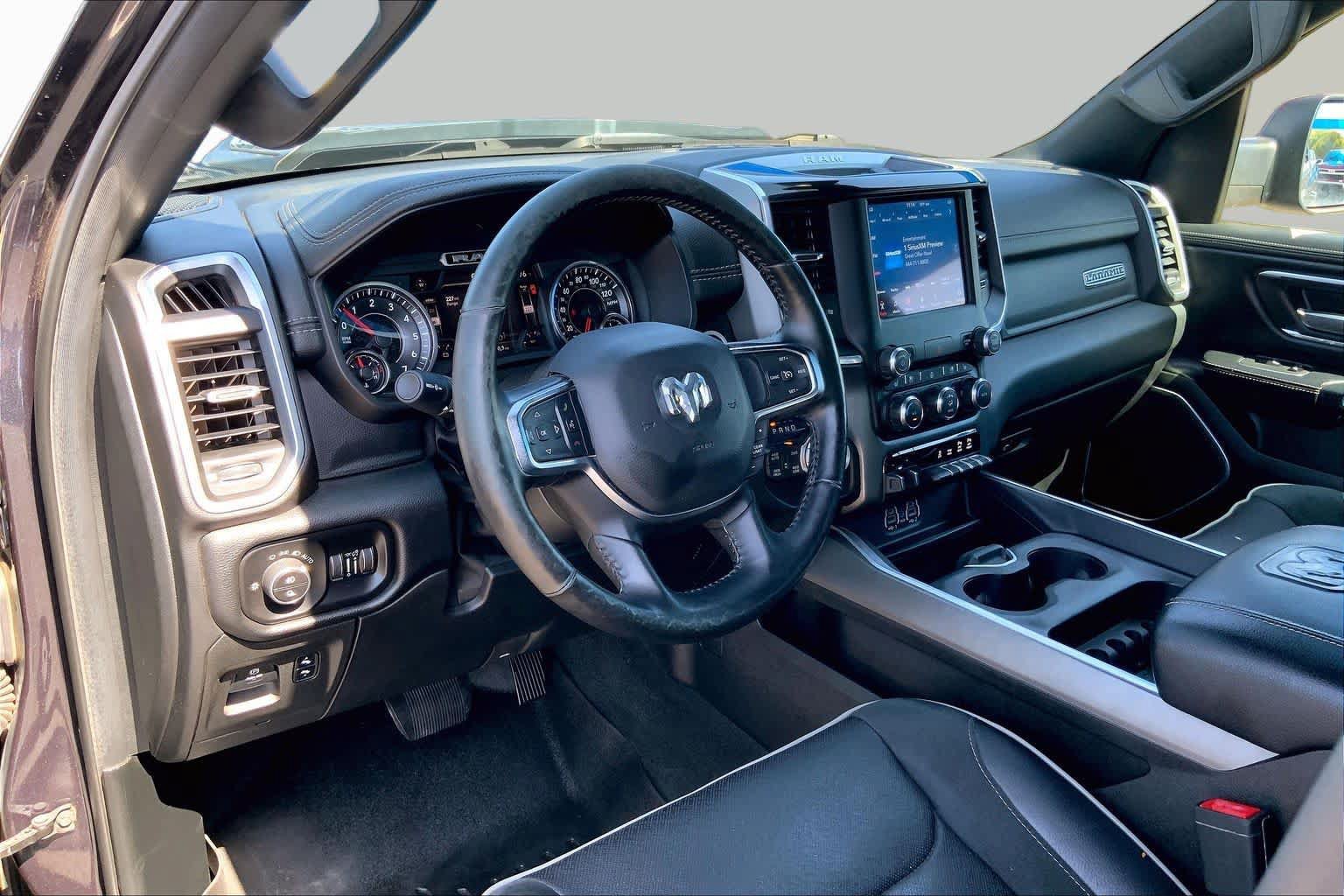 Used 2020 RAM 1500 Laramie w/ Sport Appearance Package AWD/4WD image 18