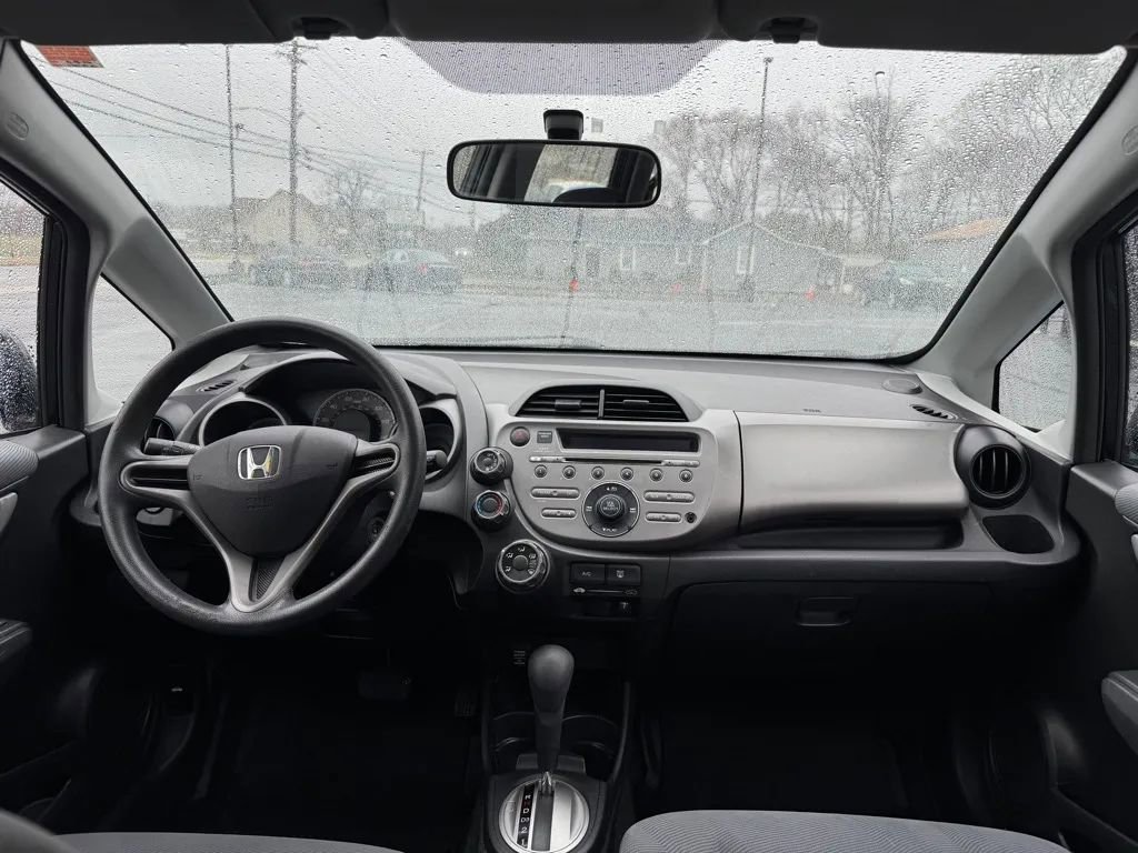 Used 2010 Honda Fit image 9
