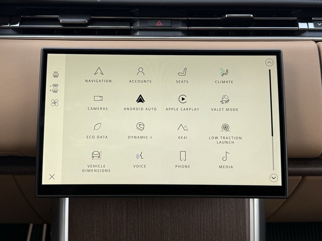 New 2025 Land Rover Range Rover SE image 23
