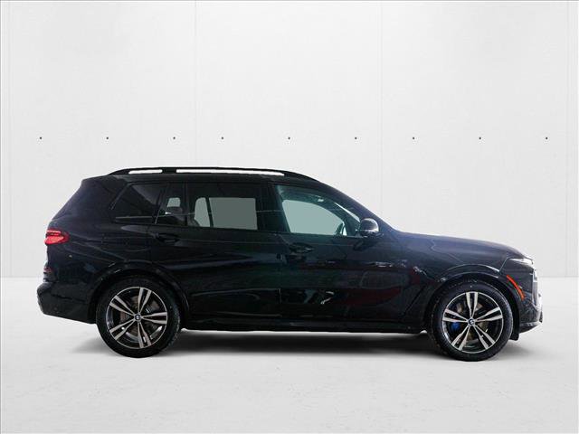 Used 2025 BMW X7 M60i w/ Executive Package image 4