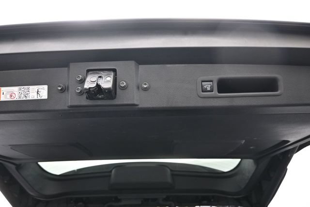 Used 2026 Toyota Sienna XLE AWD/4WD image 20