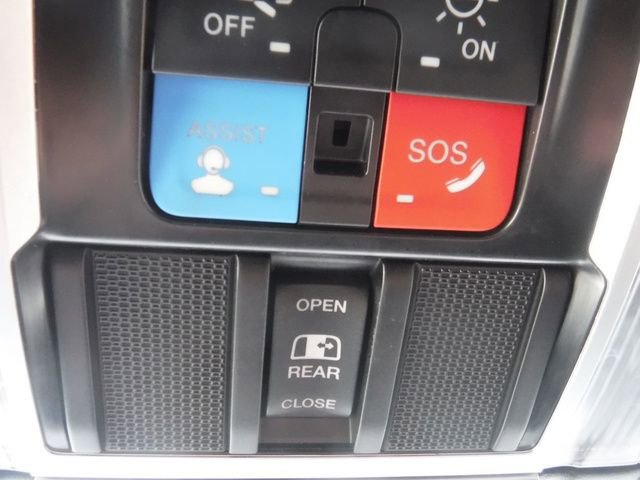 Certified 2024 RAM 2500 Laramie image 40