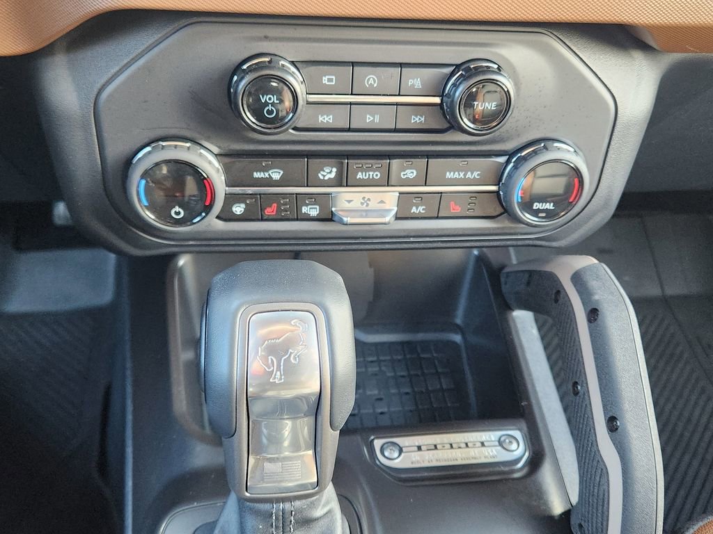 Used 2024 Ford Bronco Outer Banks image 27