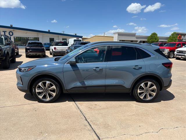 Certified 2023 Ford Escape Platinum image 2