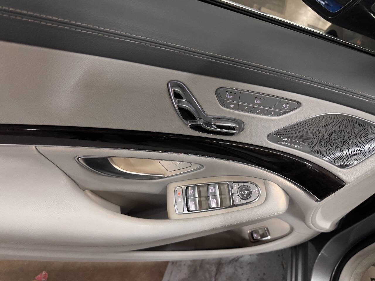 Used 2015 Mercedes-Benz S 550 4MATIC Sedan image 30