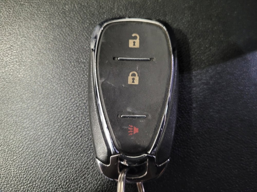 Used 2023 Chevrolet Equinox LT w/ LPO, Floor Liner Package image 32