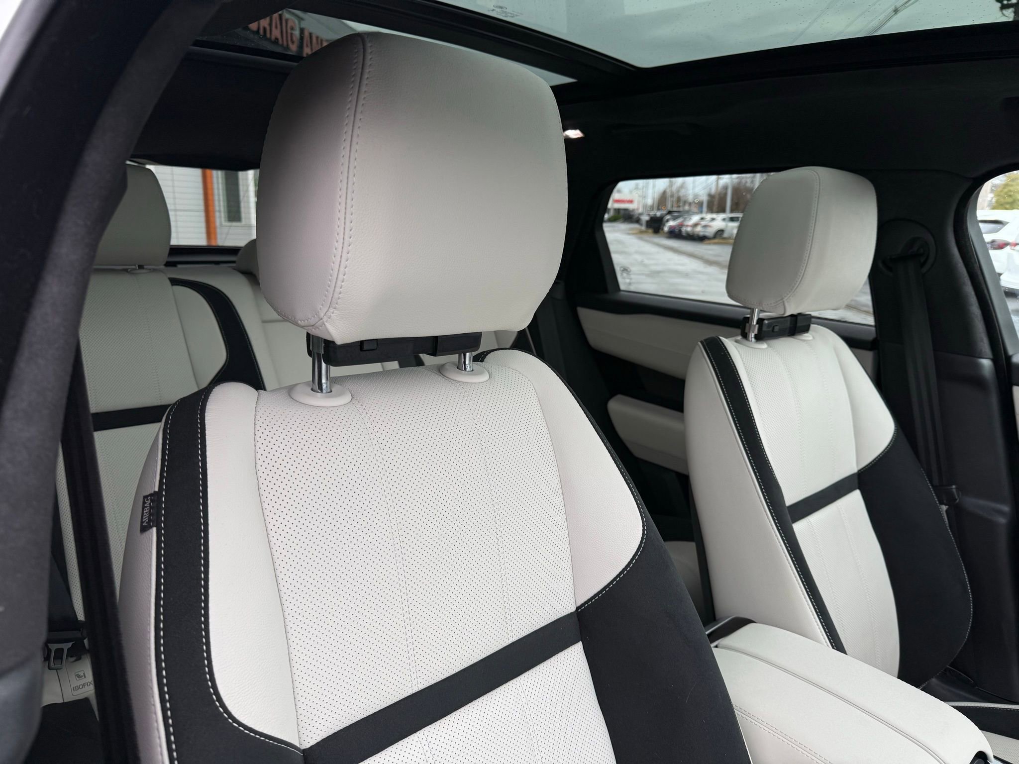 Used 2023 Land Rover Range Rover Velar R-Dynamic S image 25