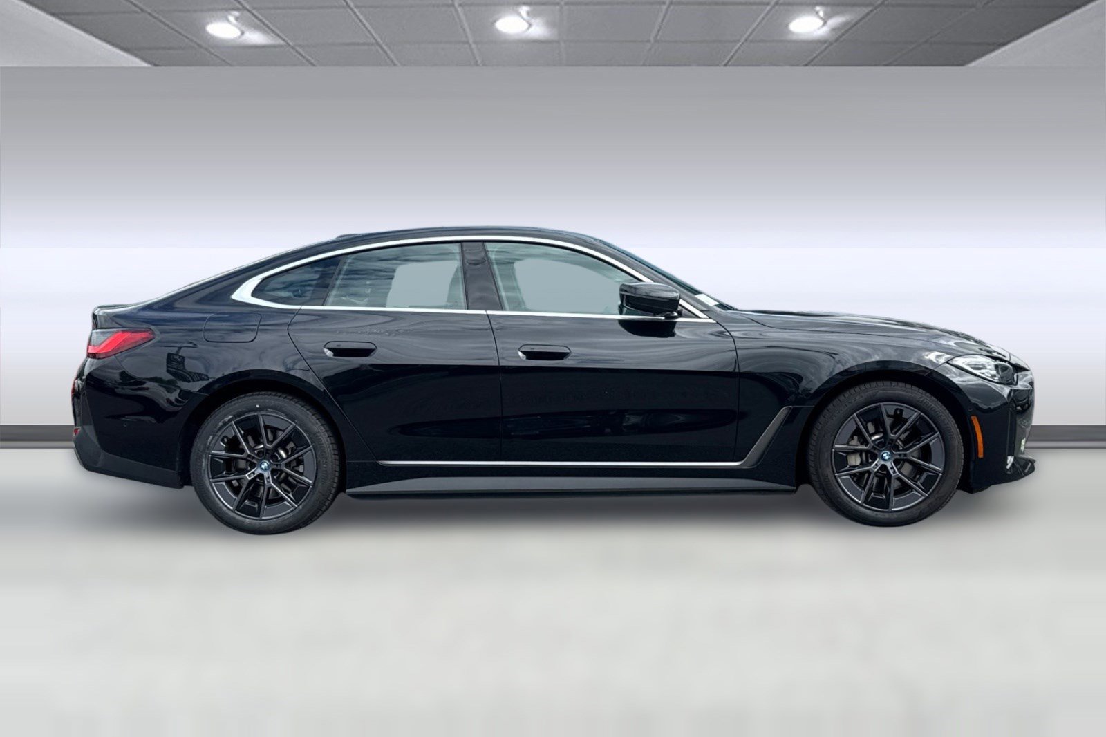 Certified 2023 BMW i4 eDrive35 RWD image 7