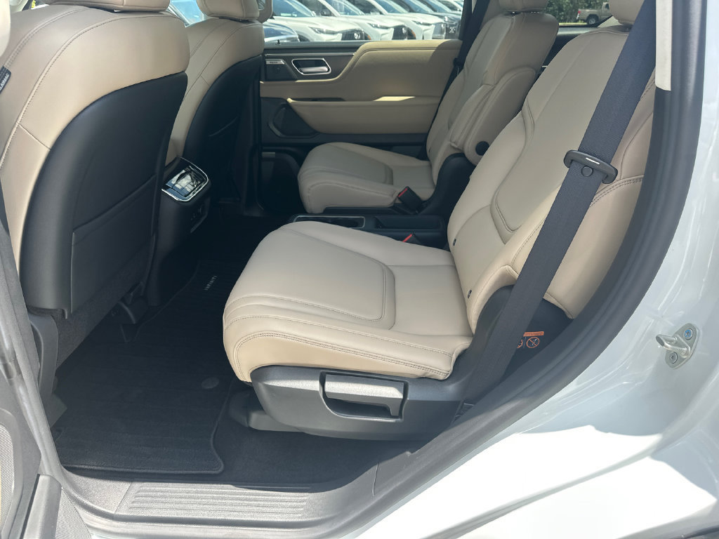 Certified 2026 INFINITI QX80 Pure w/ Cargo Package AWD/4WD image 17