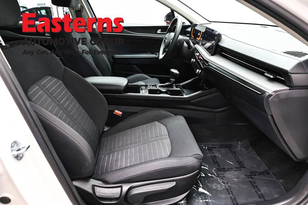 Used 2025 Kia K5 LXS FWD image 24