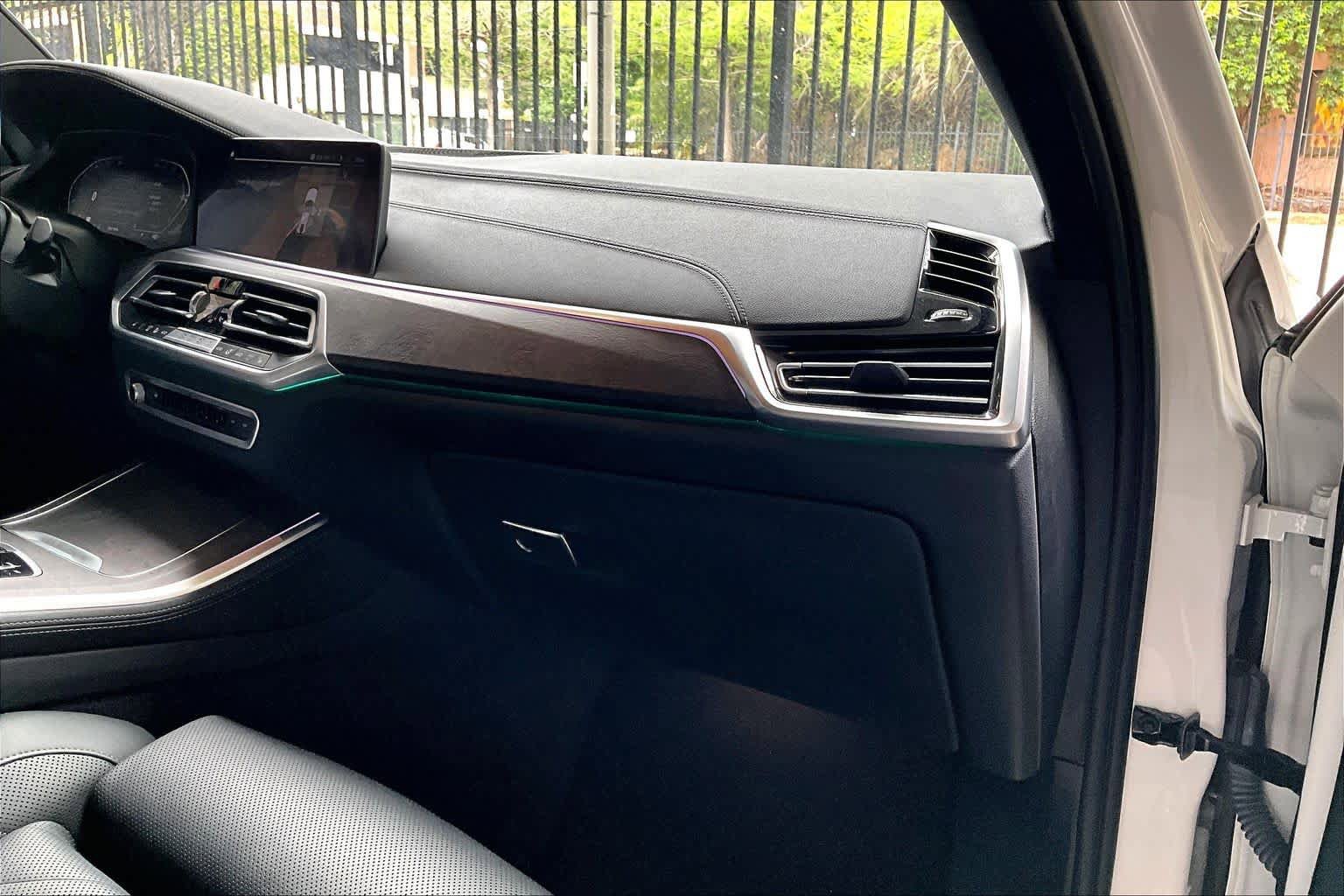 Used 2023 BMW X5 sDrive40i w/ Premium Package image 18