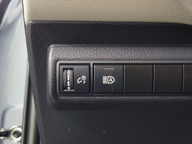 Used 2025 Toyota Corolla LE image 23