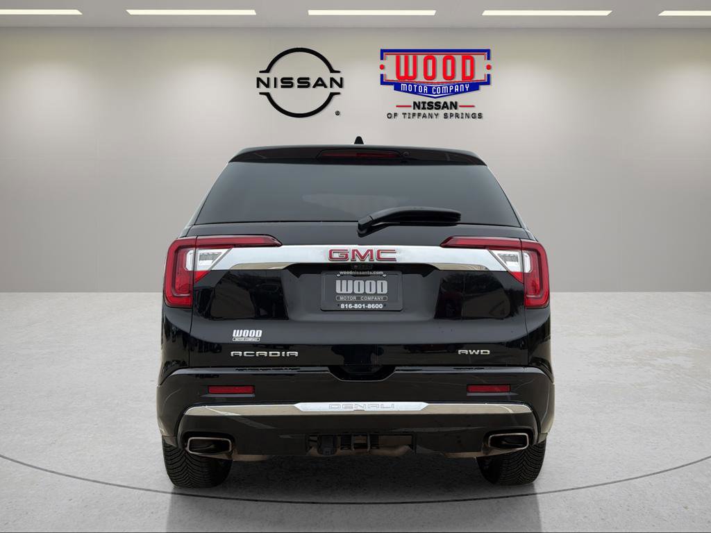Used 2023 GMC Acadia Denali w/ Black Diamond Edition image 3