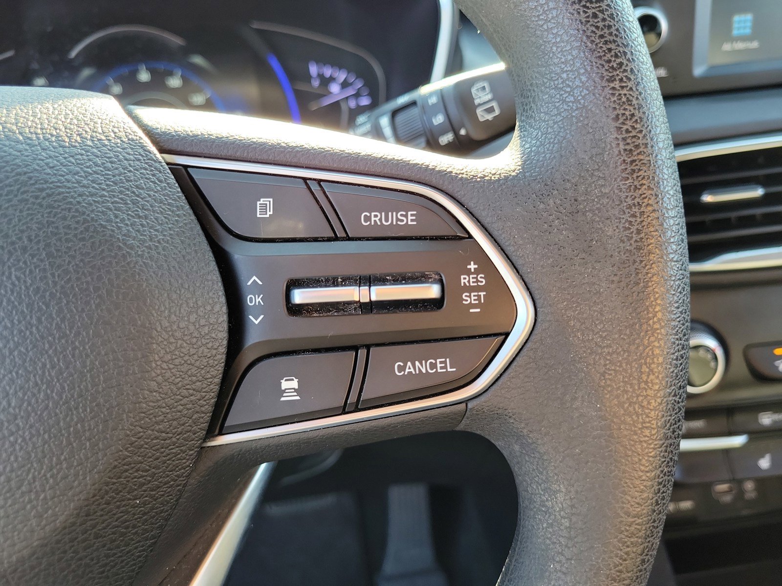 Used 2019 Hyundai Santa Fe SEL image 19