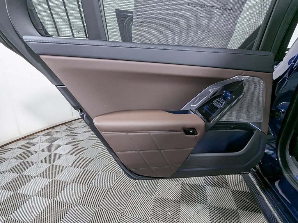 New 2026 BMW i7 xDrive60 AWD/4WD image 34