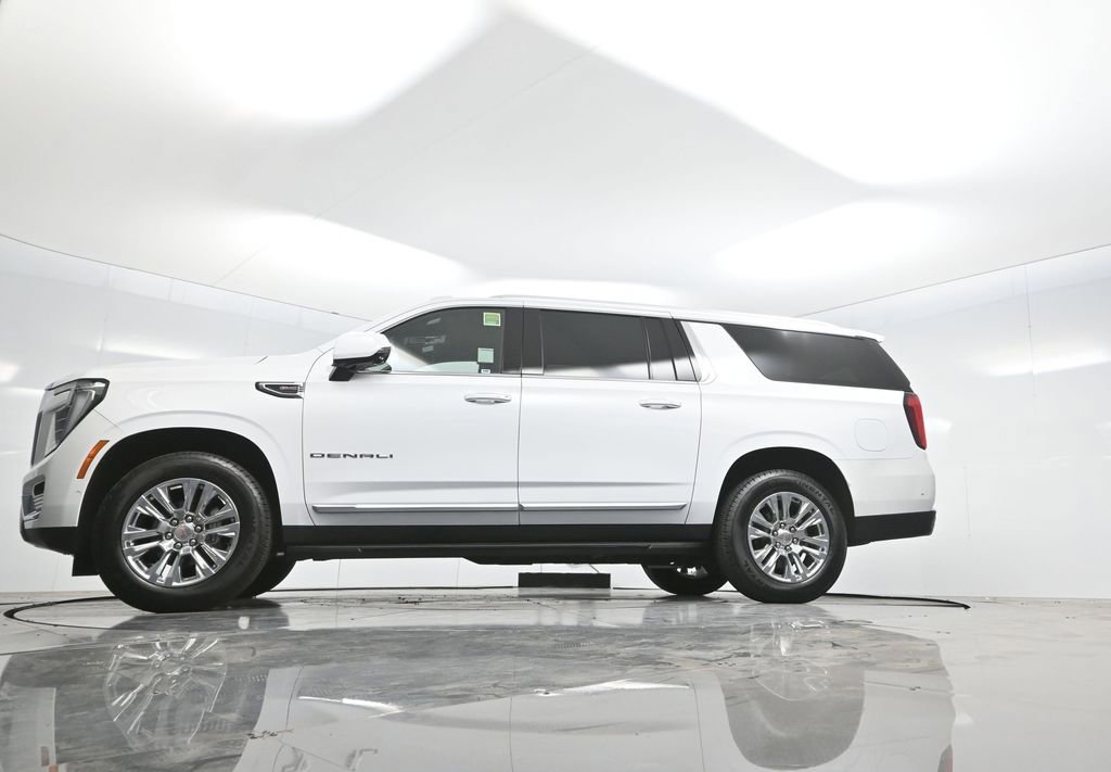 Used 2025 GMC Yukon XL Denali image 7