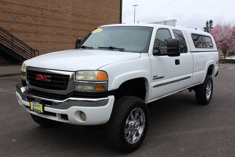 Used 2003 GMC Sierra 2500 SLE w/ Skid Plate Package AWD/4WD image 2