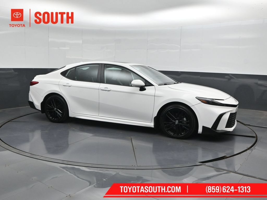Used 2025 Toyota Camry SE w/ Convenience Package FWD video 1