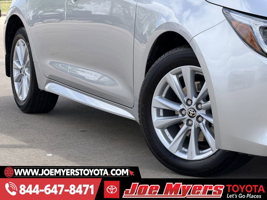Used 2025 Toyota Corolla SE image 12