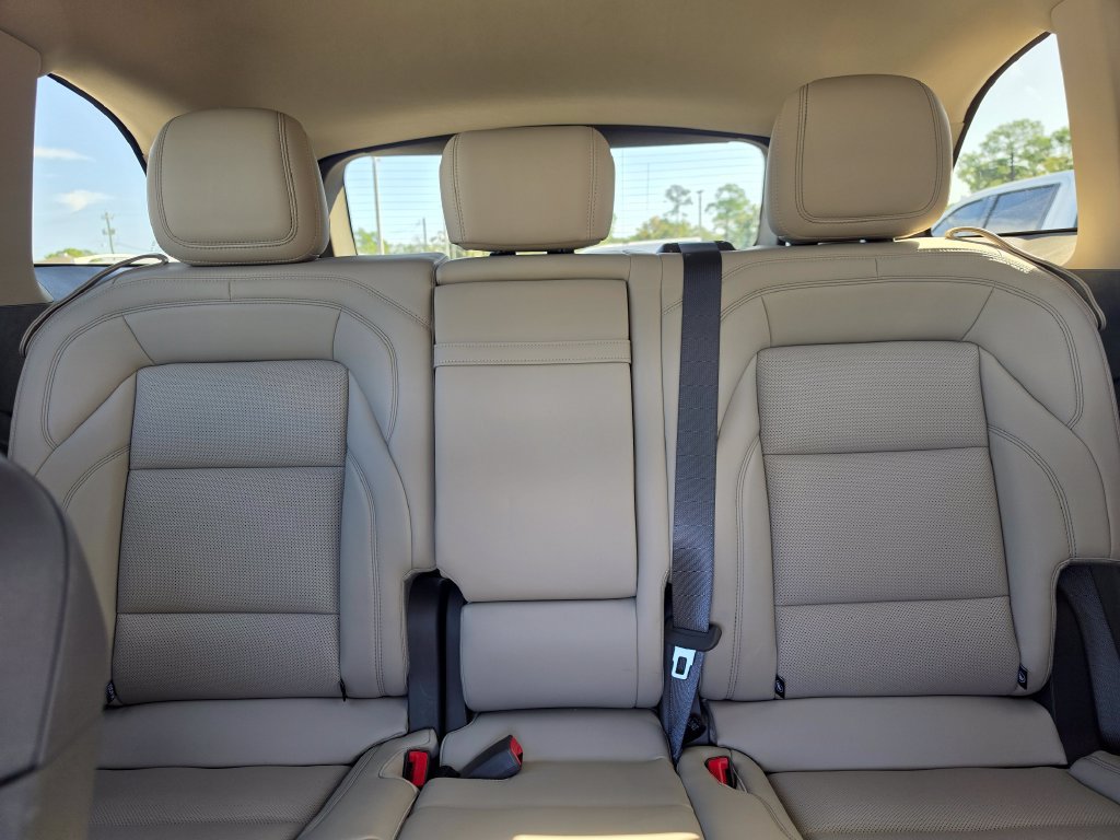 Used 2025 Lincoln Nautilus Premier AWD/4WD image 33