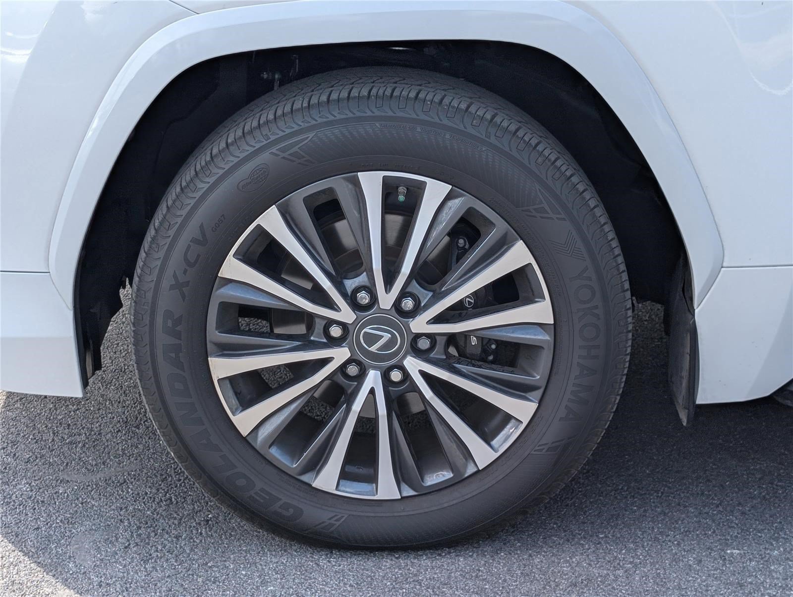 Used 2023 Lexus LX 600 4WD w/ Interior Upgrade Package image 10