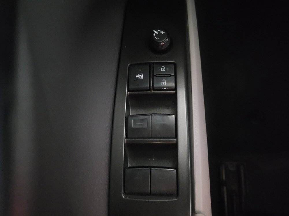 Used 2022 Toyota Camry SE image 27