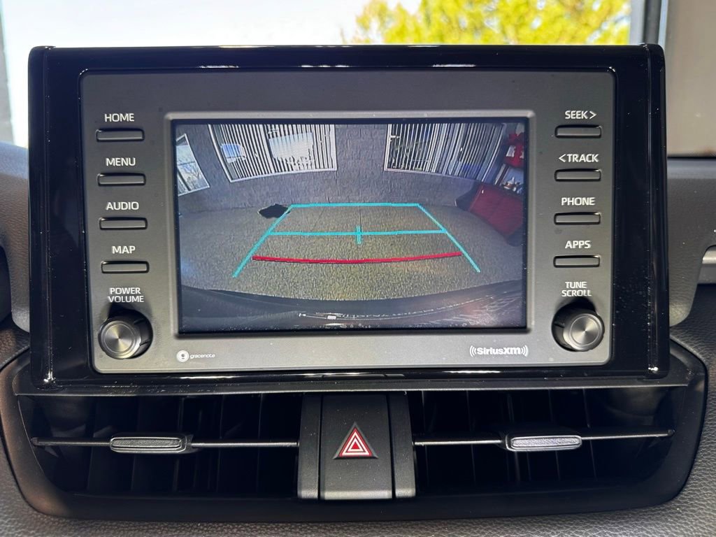 Certified 2022 Toyota RAV4 LE AWD/4WD image 29