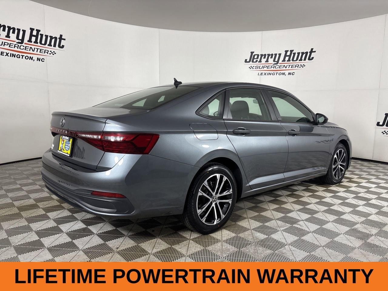 Used 2025 Volkswagen Jetta Sport FWD image 5
