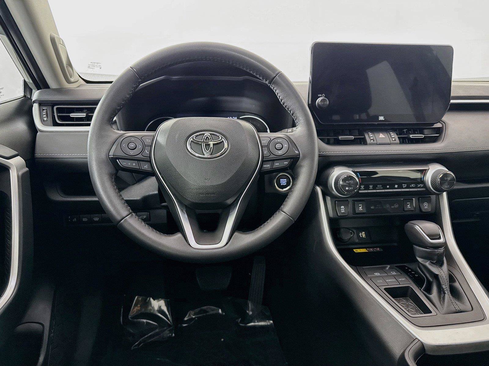 Certified 2023 Toyota RAV4 XLE Premium FWD image 31
