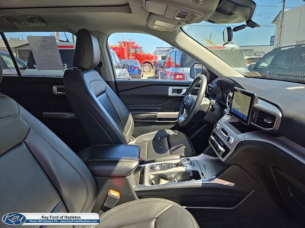 Certified 2023 Ford Explorer XLT w/ Equipment Group 202A image 29