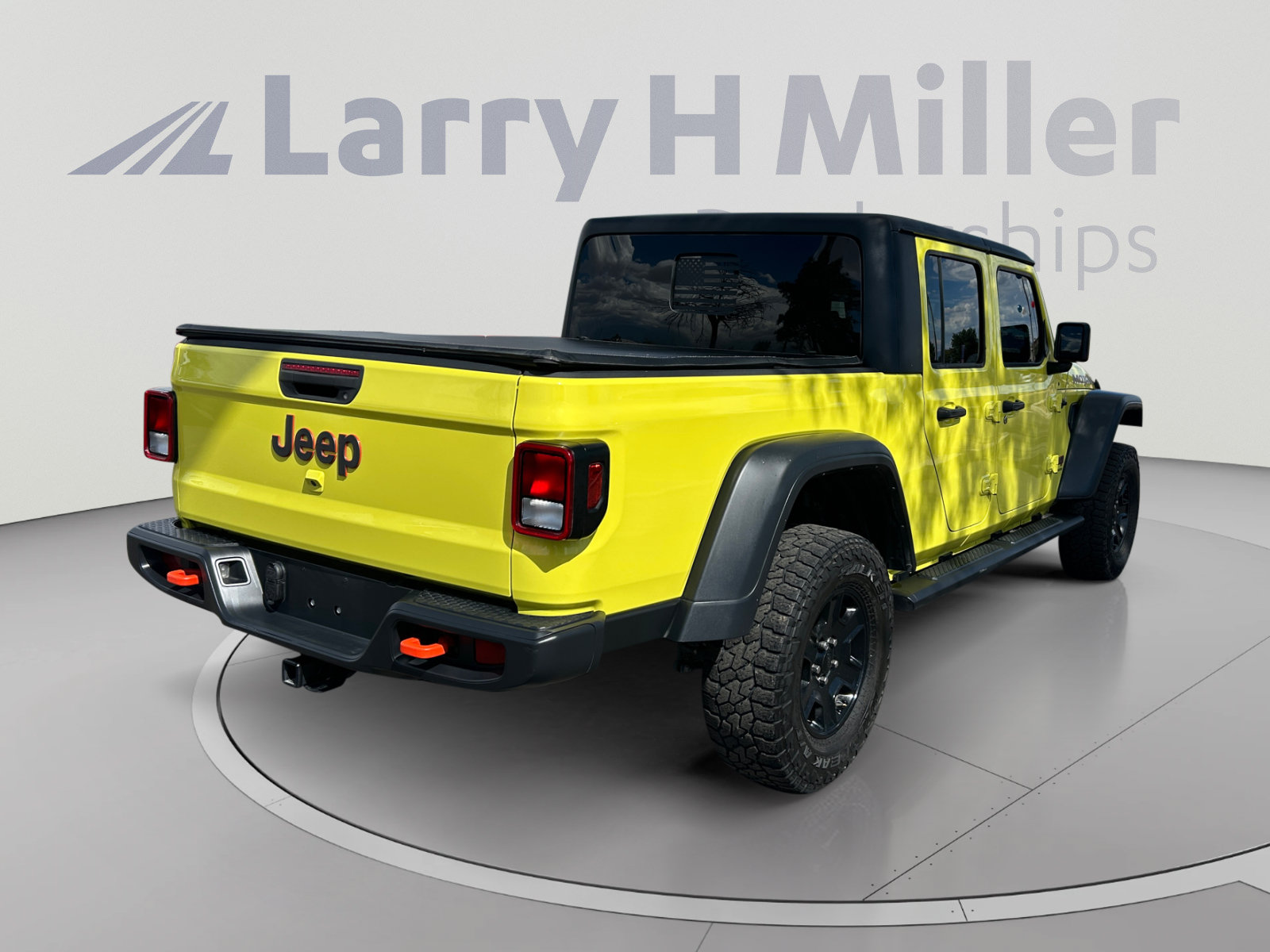 Certified 2023 Jeep Gladiator Mojave w/ Cold Weather Group AWD/4WD image 5