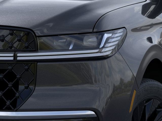 New 2025 Lincoln Navigator Reserve w/ Jet Appearance Package image 18