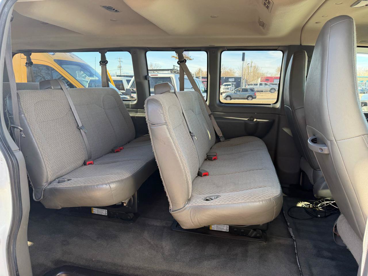 Used 2017 Chevrolet Express 3500 LT w/ LT Preferred Equipment Group RWD image 25