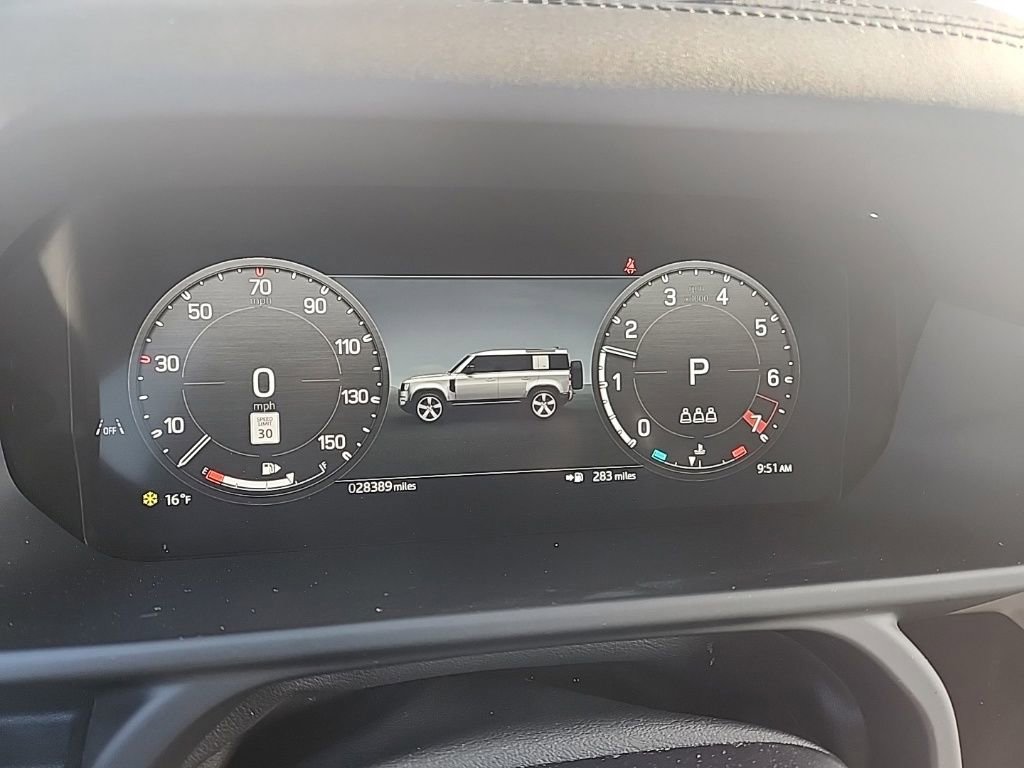 Used 2025 Land Rover Defender 110 S image 16