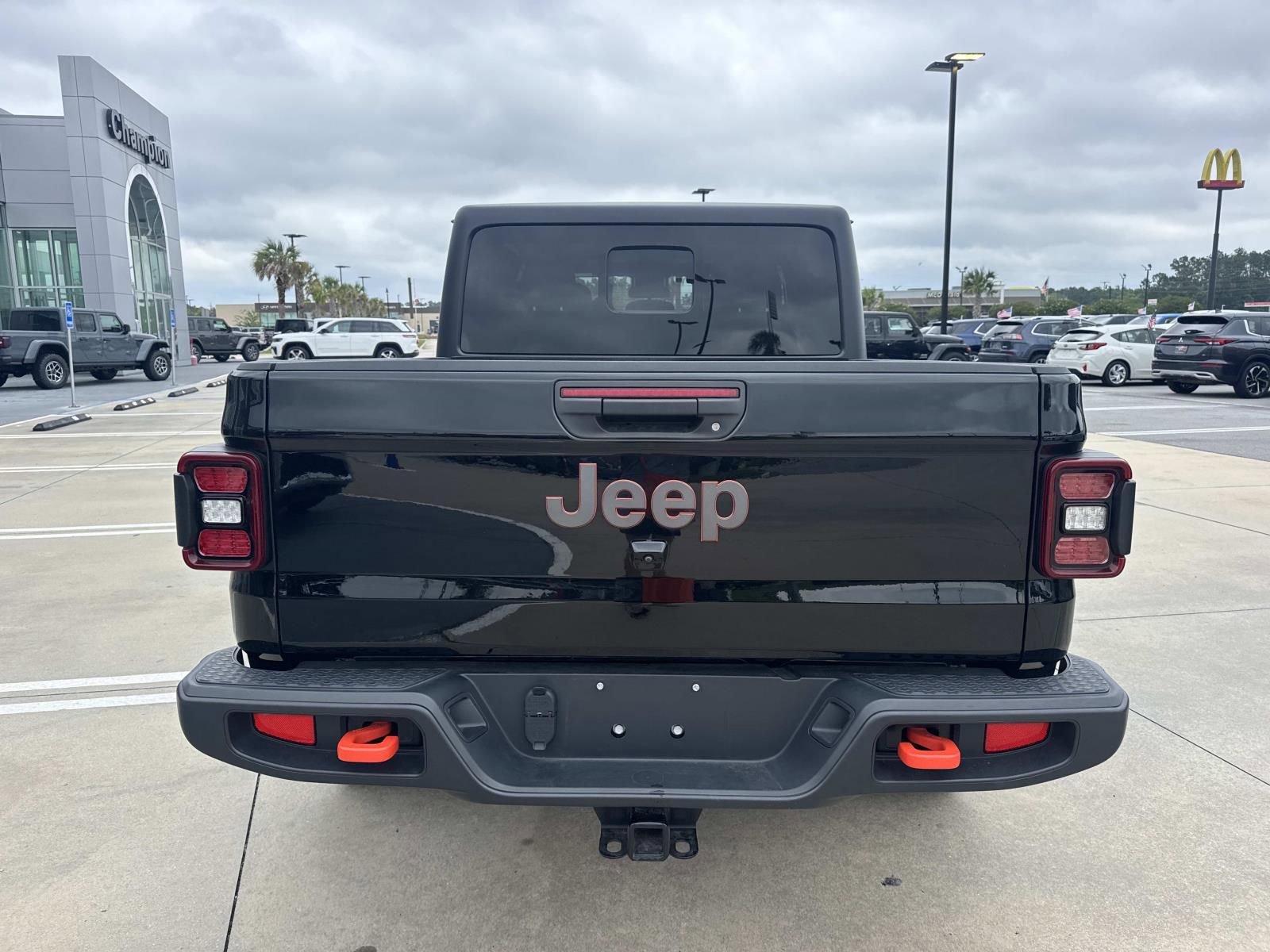 Used 2024 Jeep Gladiator Mojave w/ Convenience Group AWD/4WD image 6